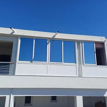 Noel & Lea Apartment Ksamil